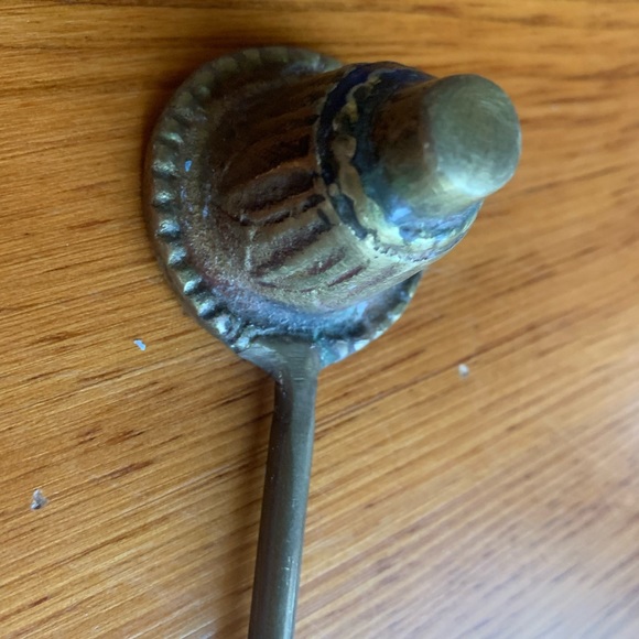 Vintage Brass Candle Snuffer - Beautifully ornate 16 inches - Picture 4 of 8